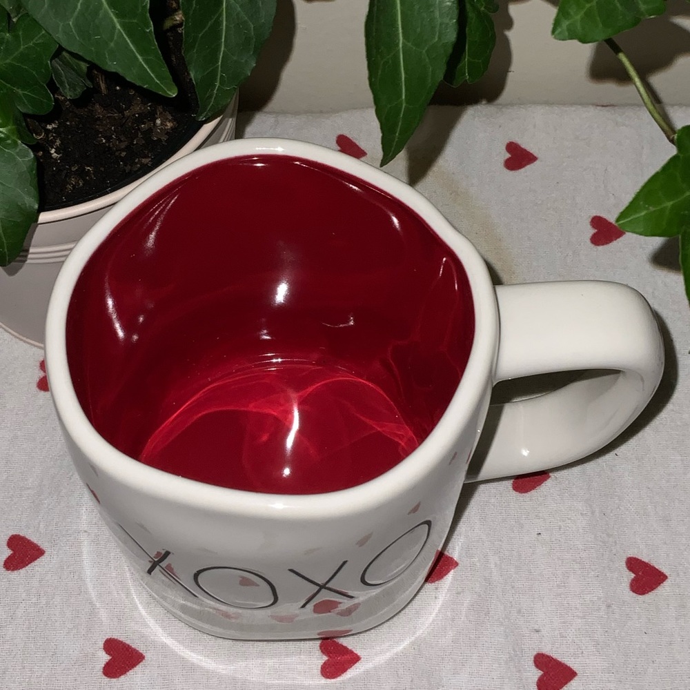 Rae Dunn Hugs and Kisses Valentine’s Day Mug - Picture 2 of 5